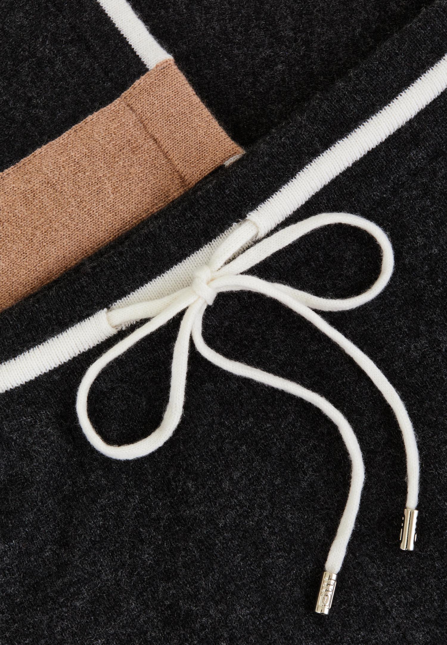 Брюки из кашемира W25-00CH0510 Marc & André