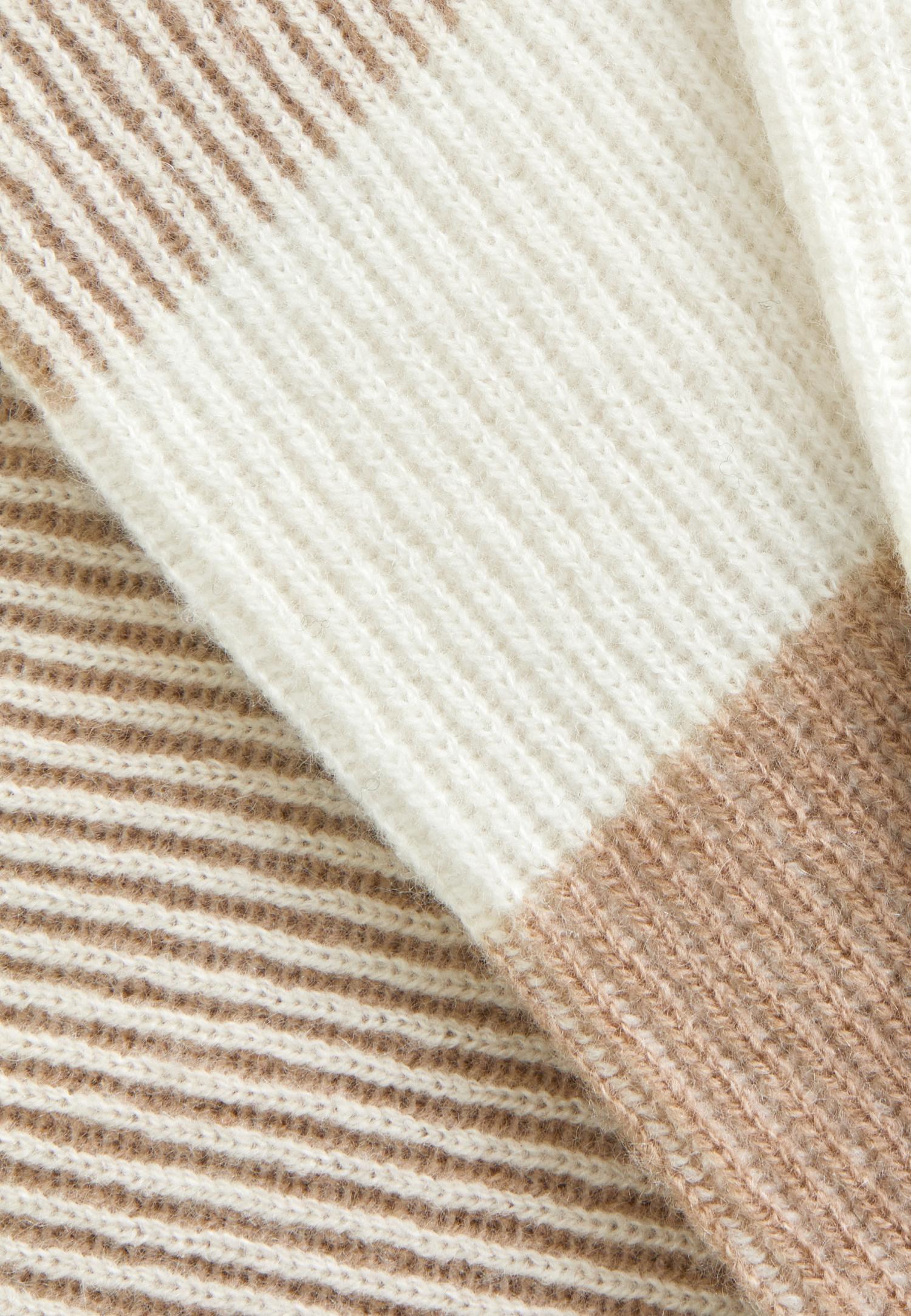 Кашемировый свитер из трикотажа в рубчик W25-00CH0818 Marc & André