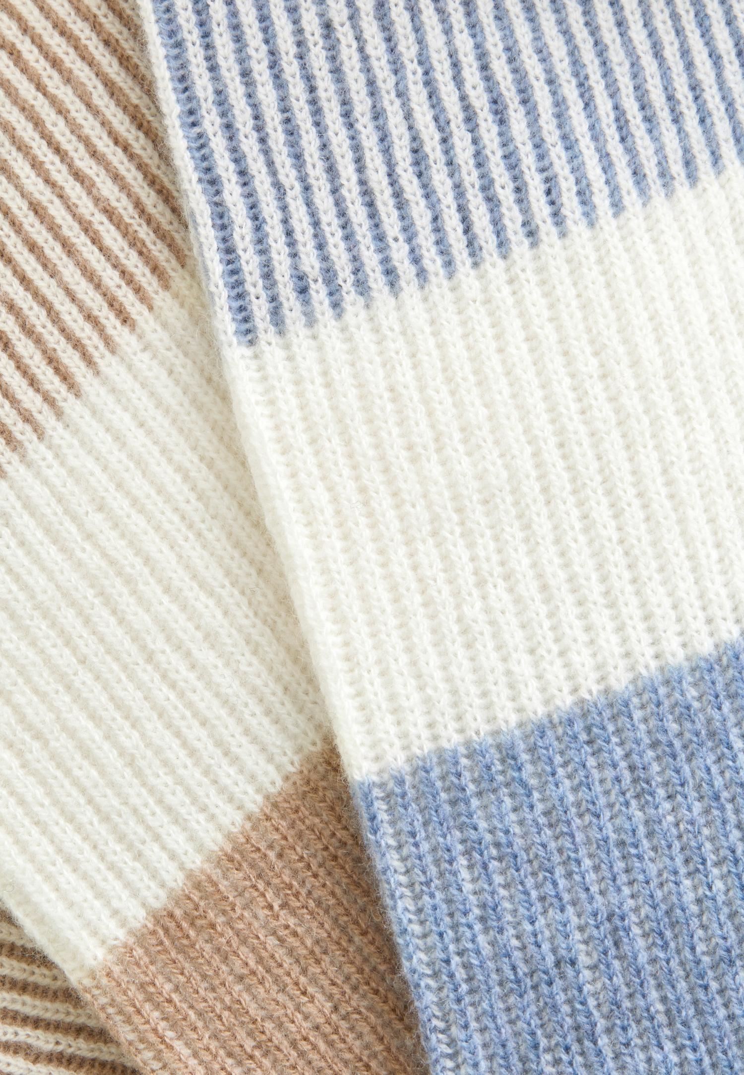 Кашемировый джемпер с V – образным вырезом W25-00CH0916 Marc & André